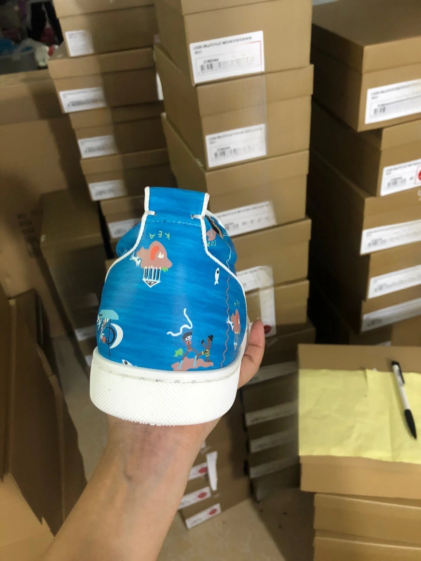 Sneaker
