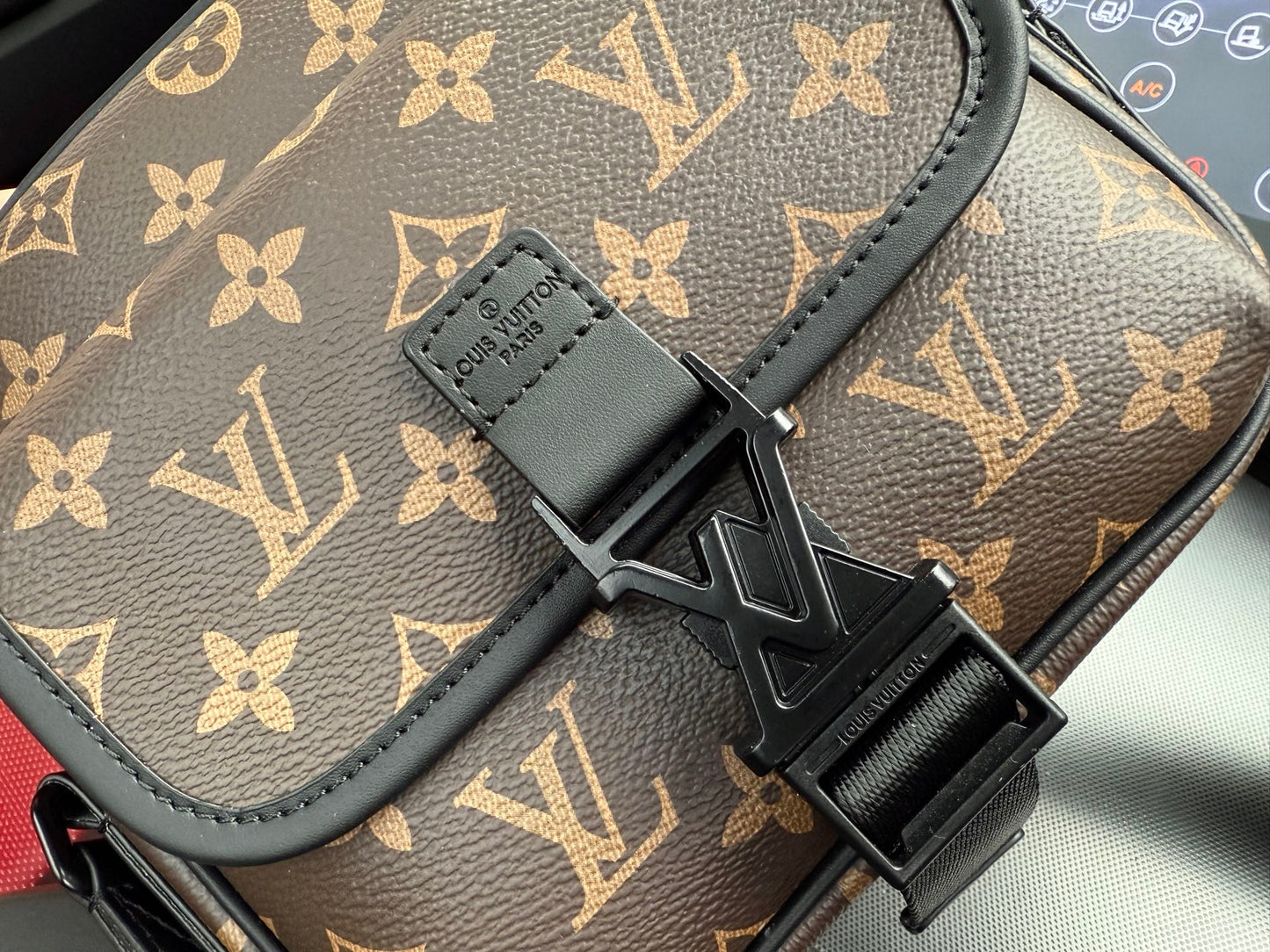 Shoulder Bags