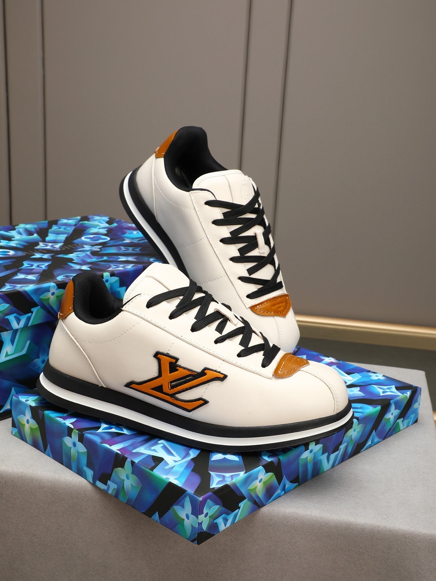 Sneakers