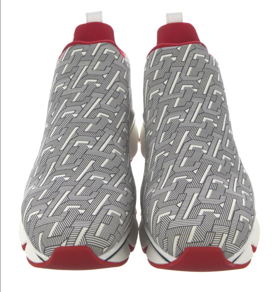 Sneaker