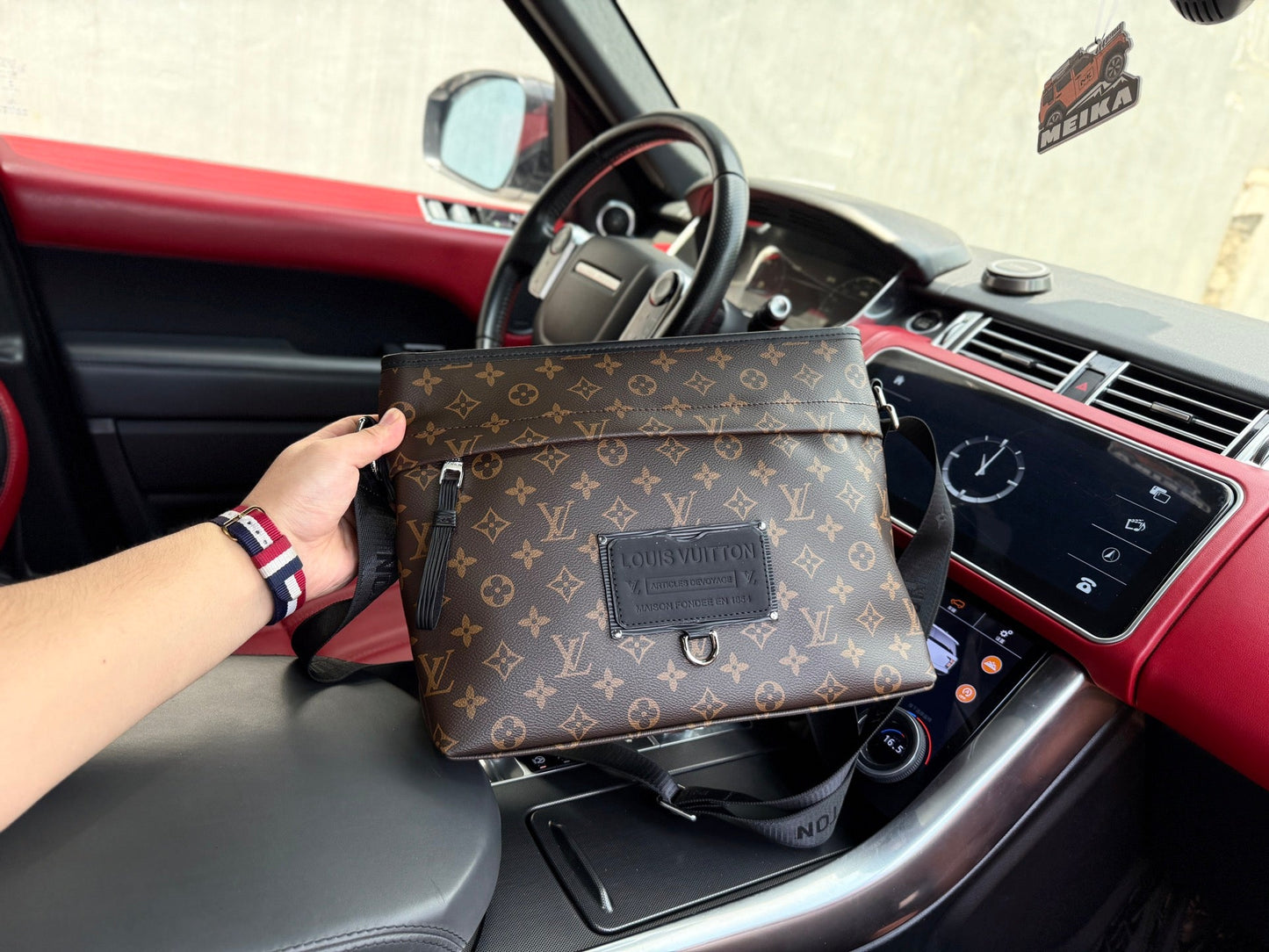 Shoulder Bags