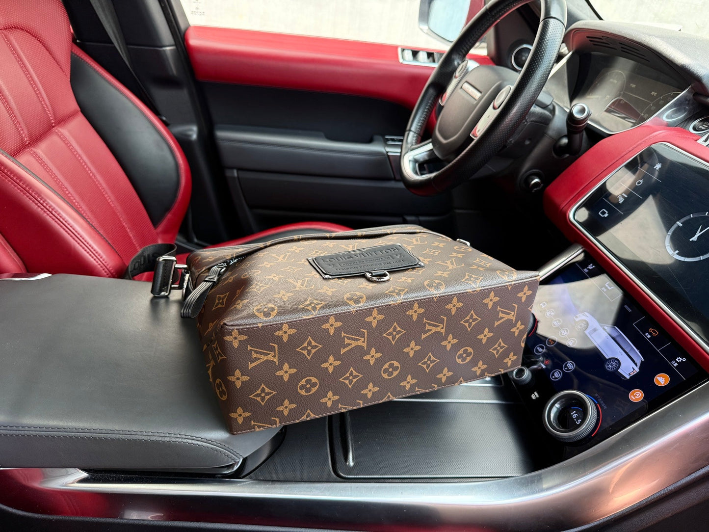 Shoulder Bags