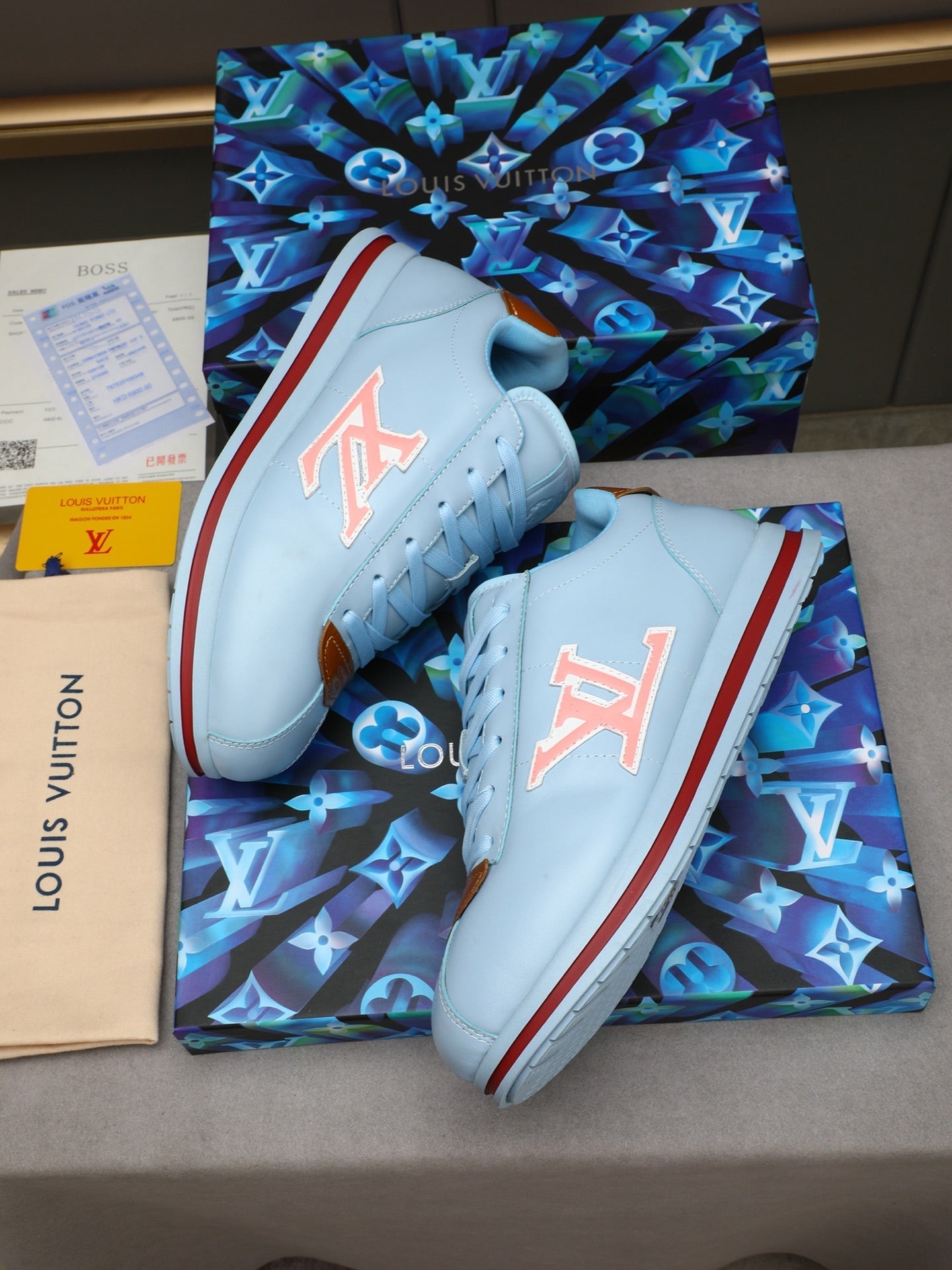 Sneakers
