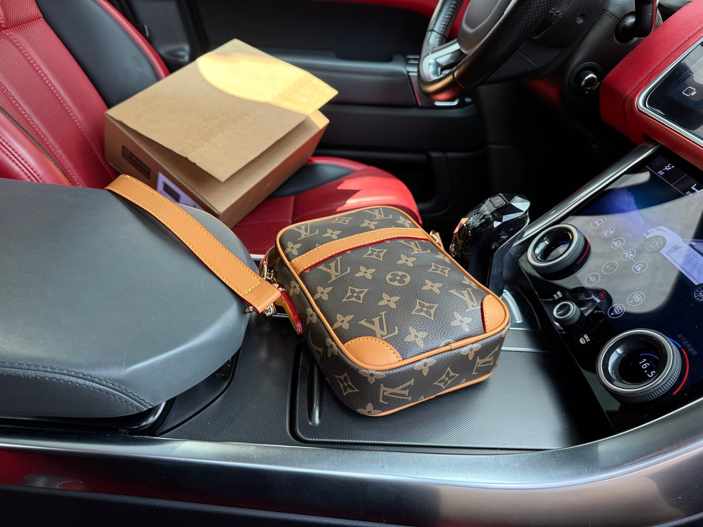 Shoulder Bags