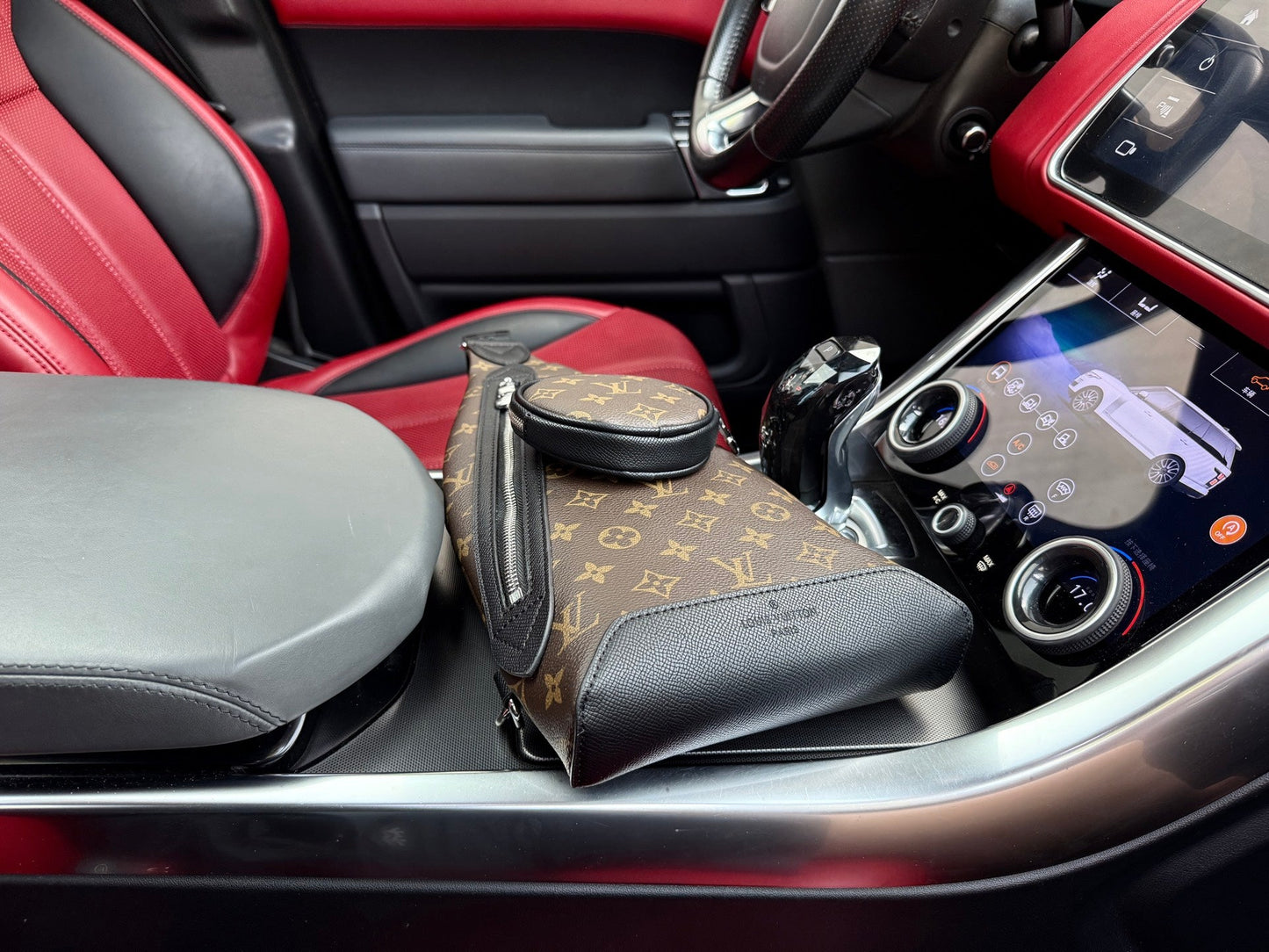 Shoulder Bags