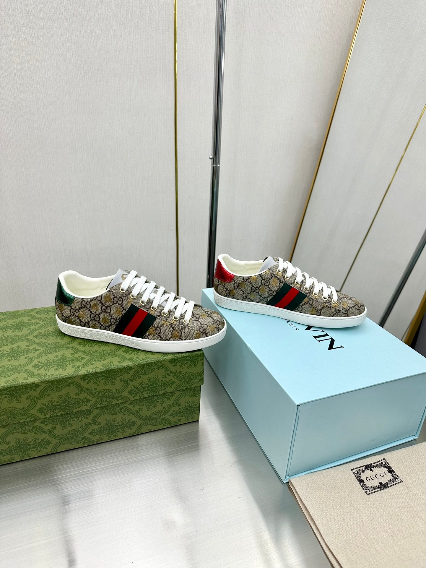 Sneakers