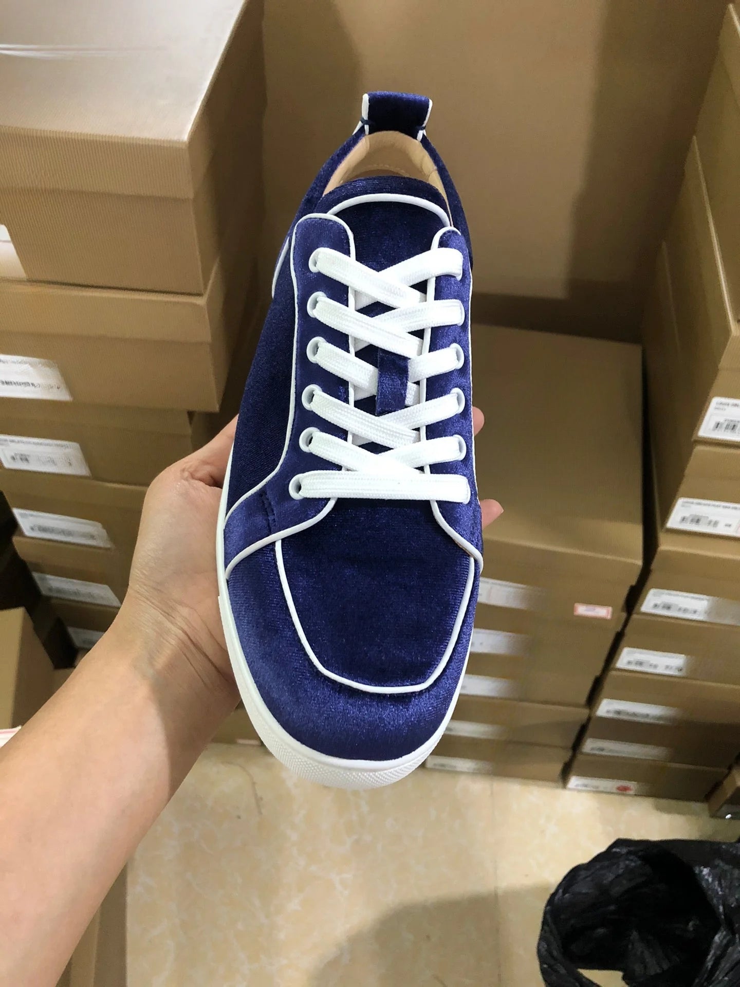 Sneaker