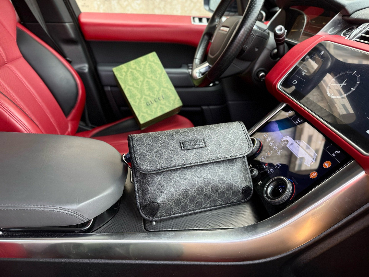 Shoulder Bags