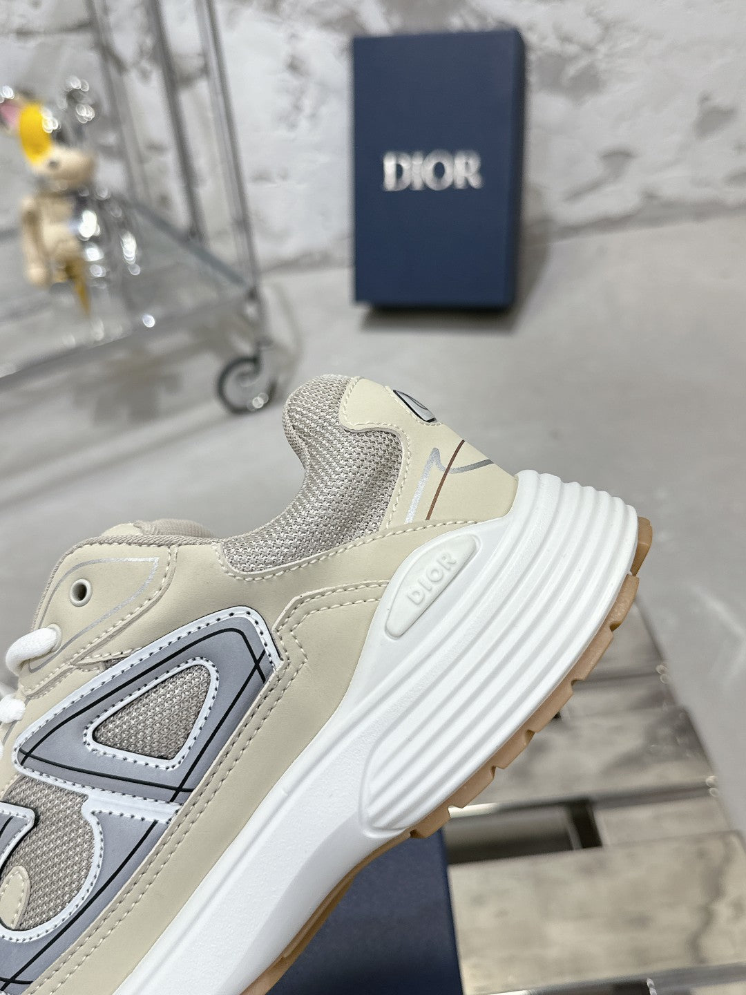 Sneakers