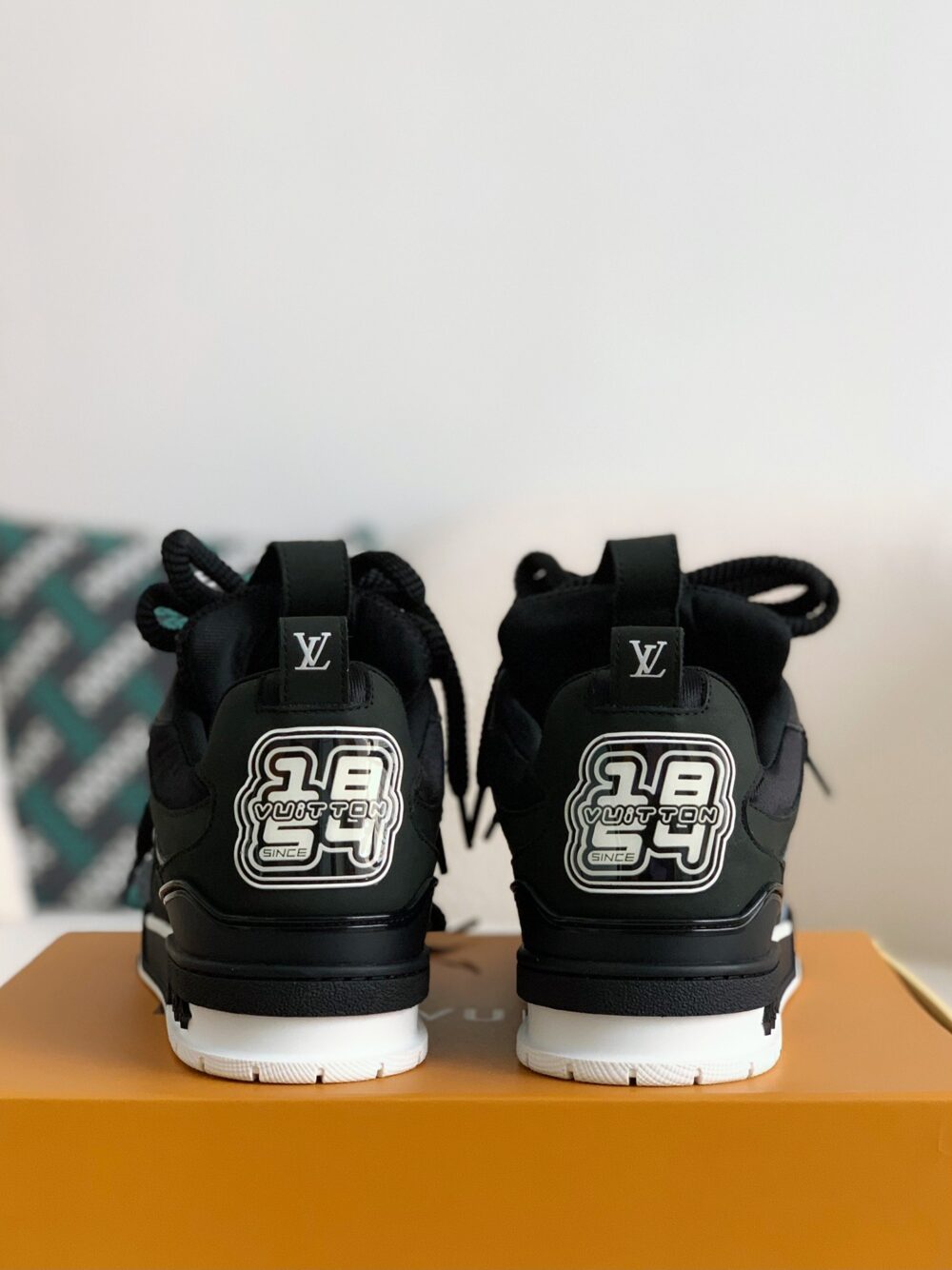 Sneaker