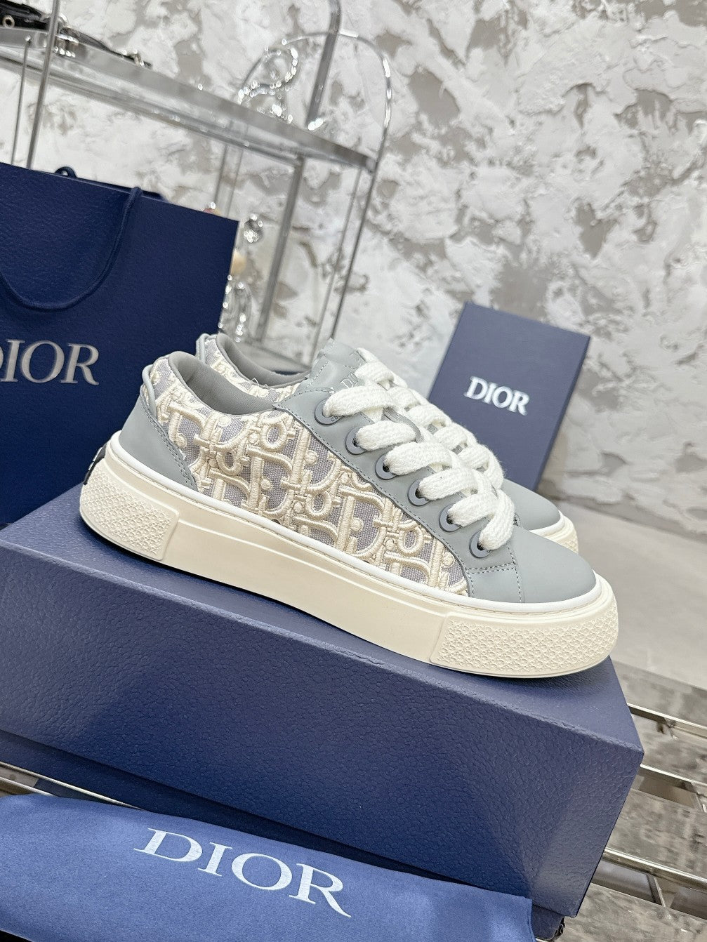 Sneakers