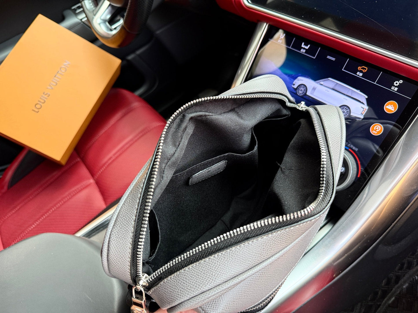 Shoulder Bags