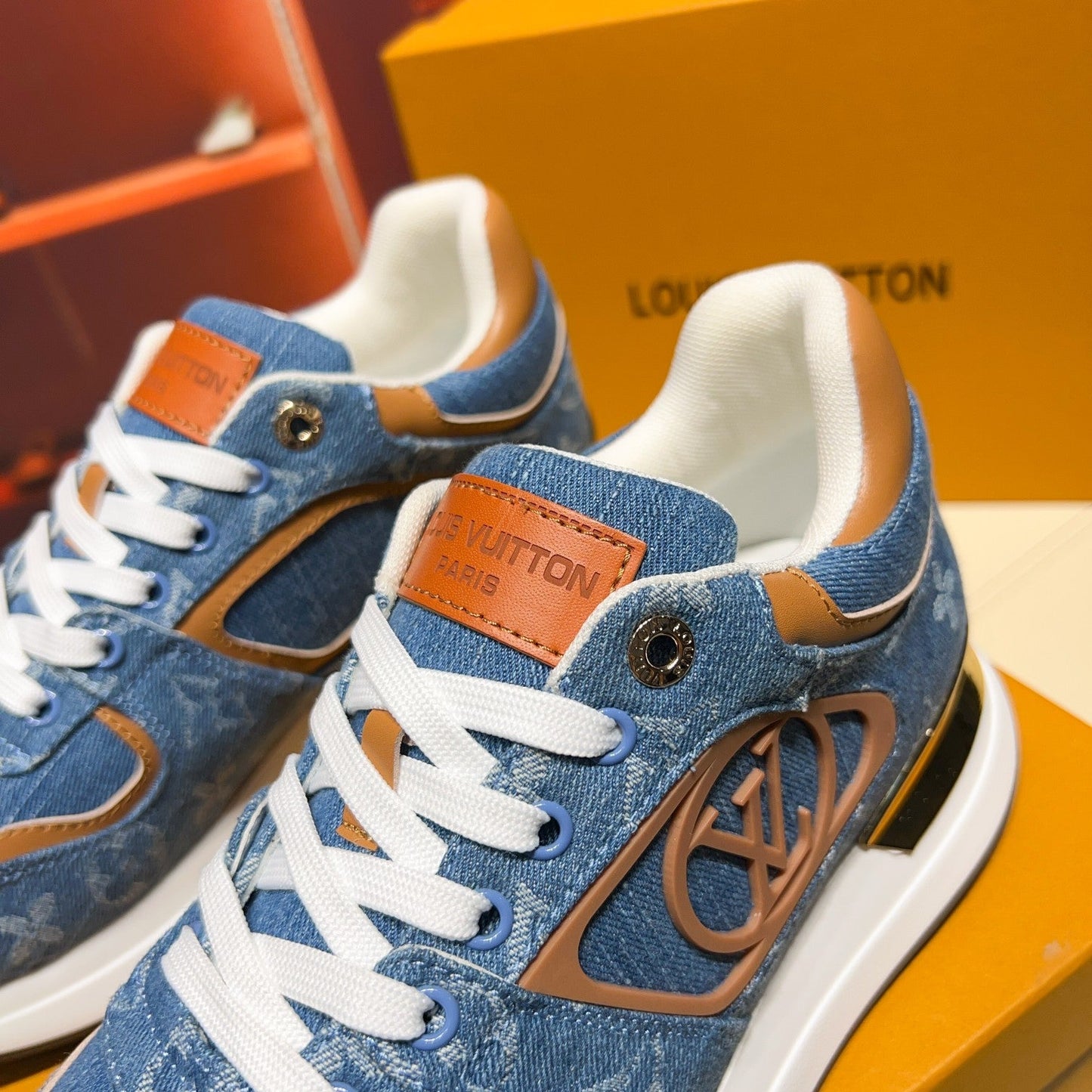 Sneakers