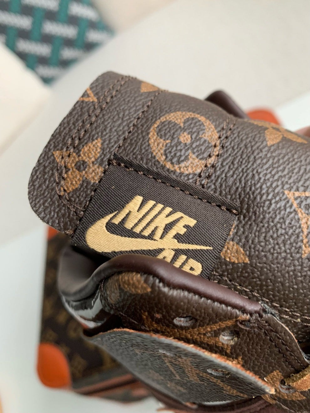 Sneaker
