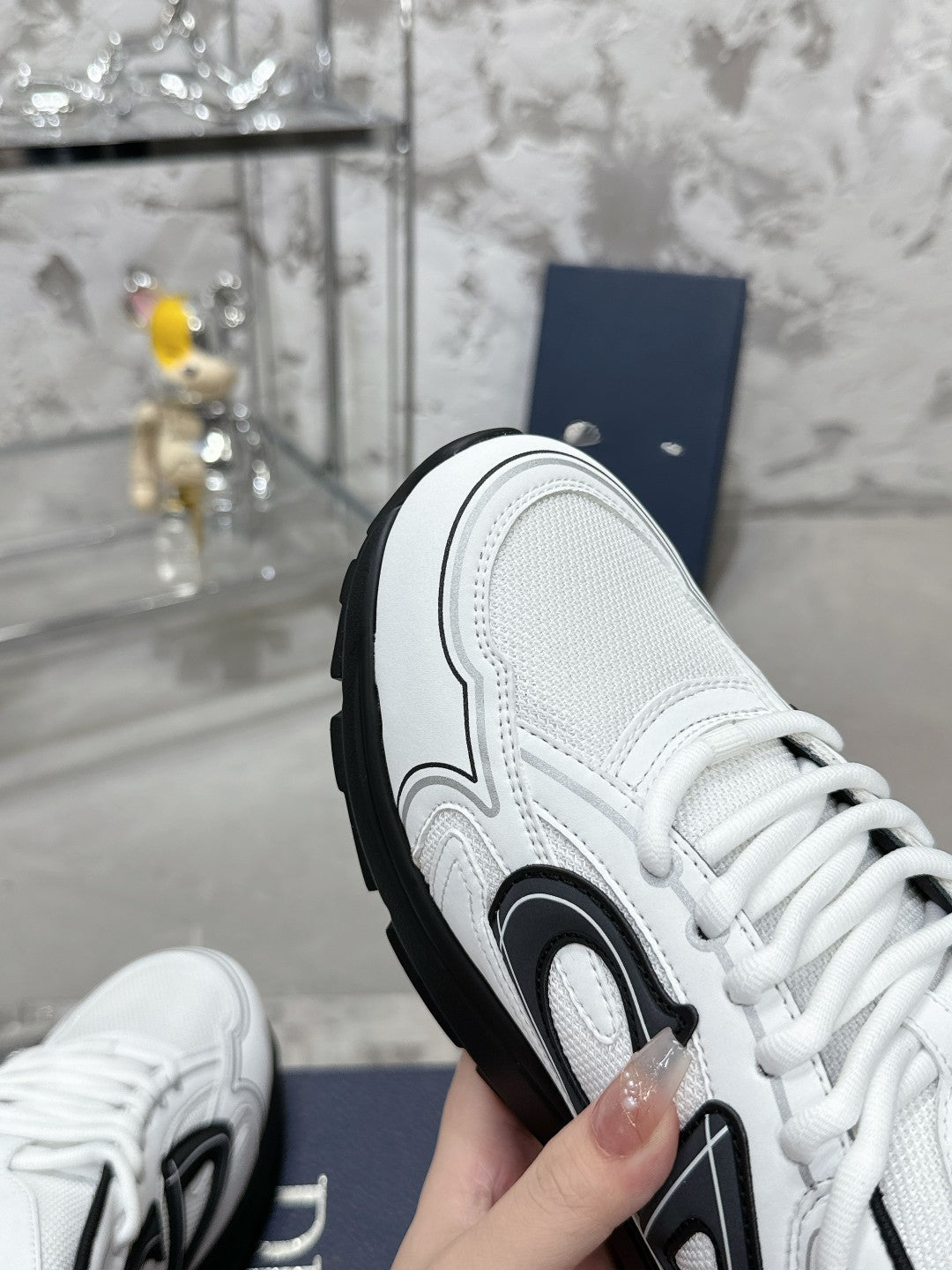 Sneakers