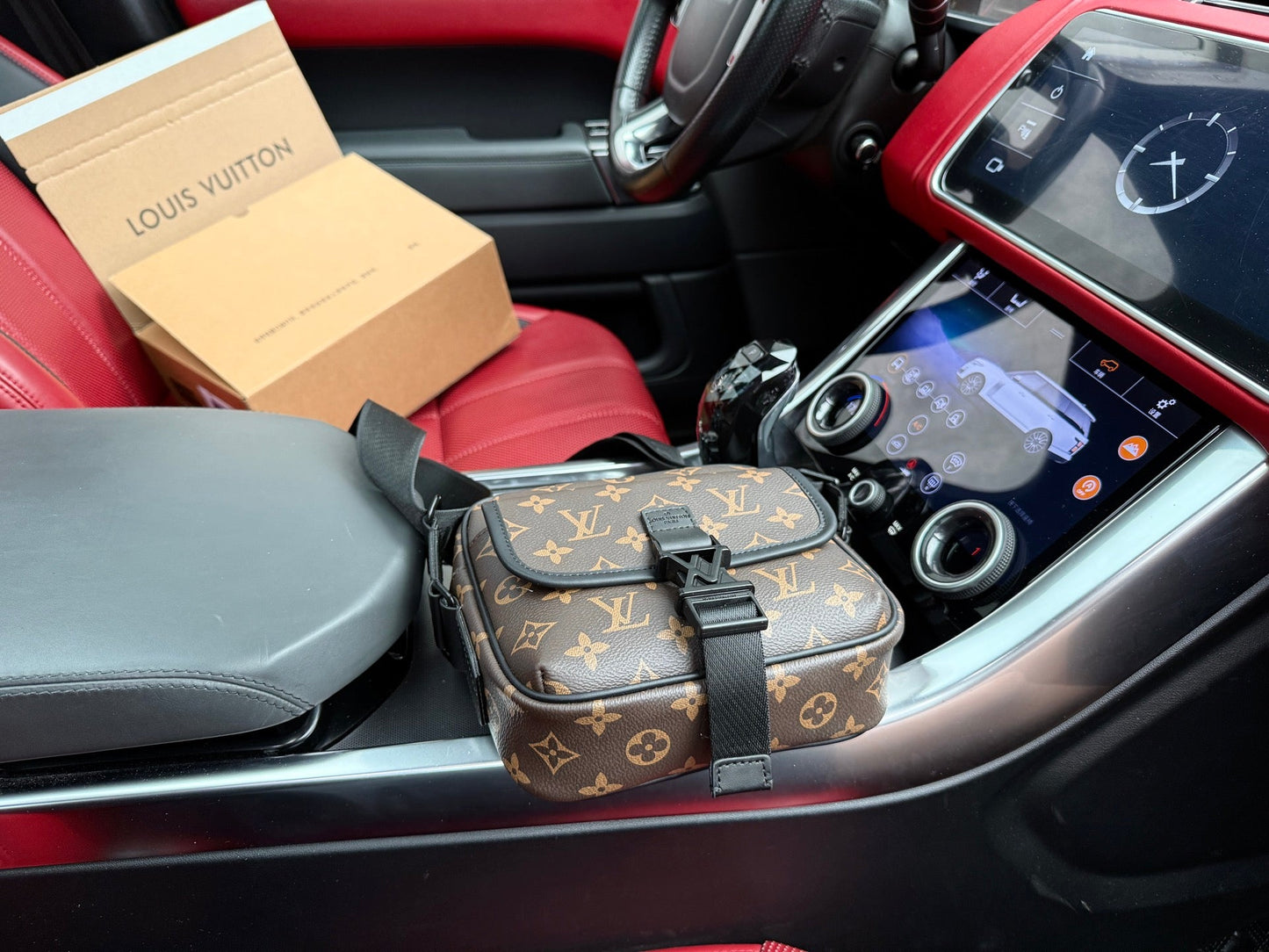 Shoulder Bags