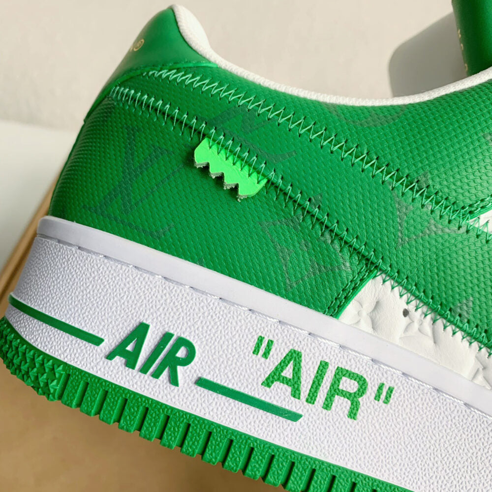 Sneaker
