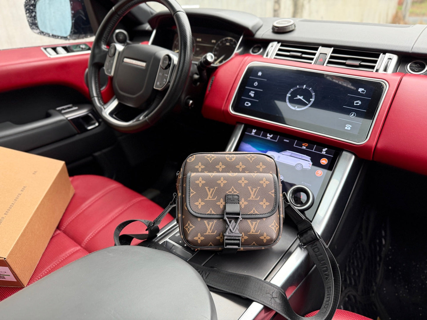 Shoulder Bags