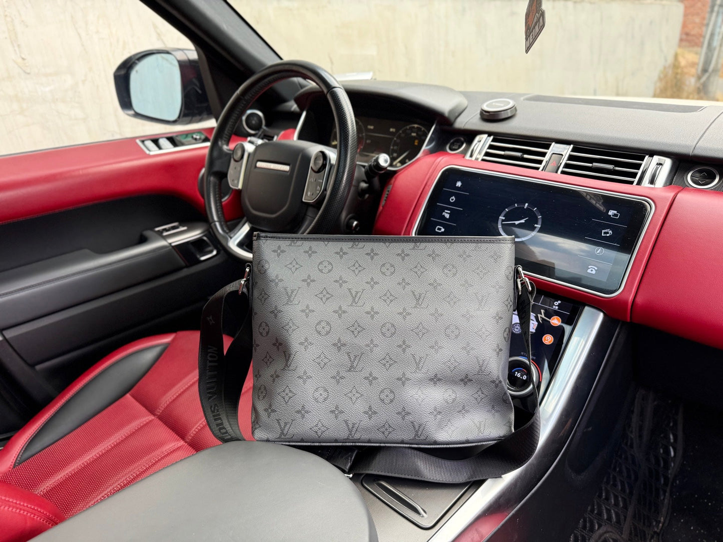 Shoulder Bags