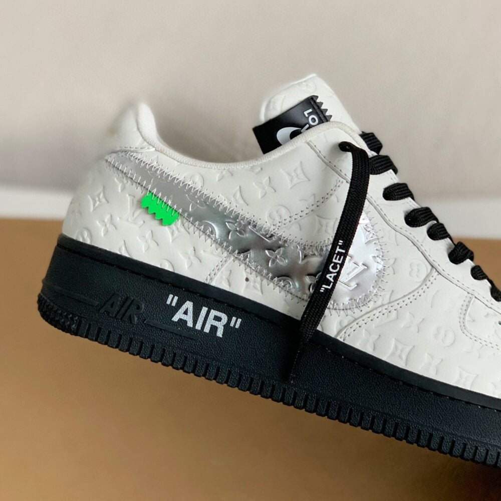 Sneaker