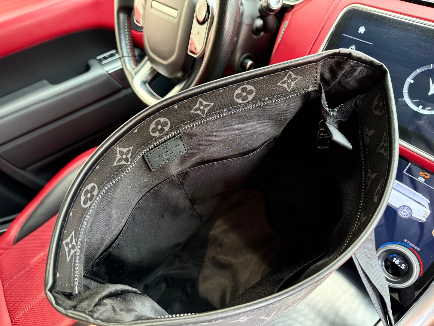 Shoulder Bags