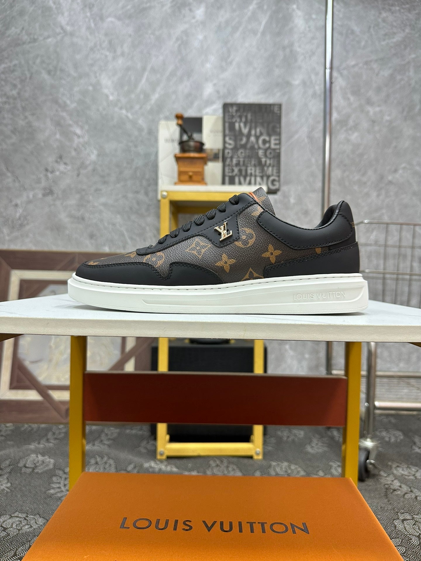 Sneakers