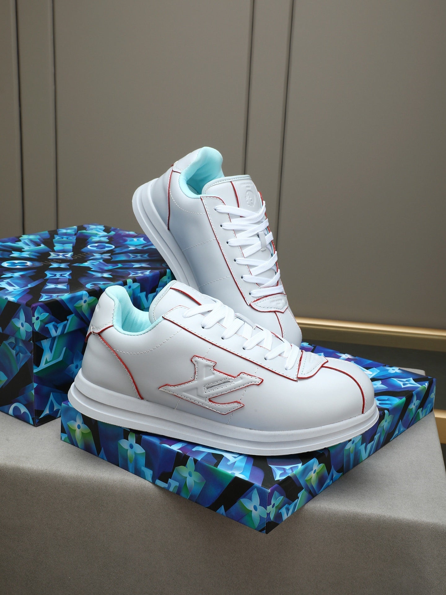 Sneakers