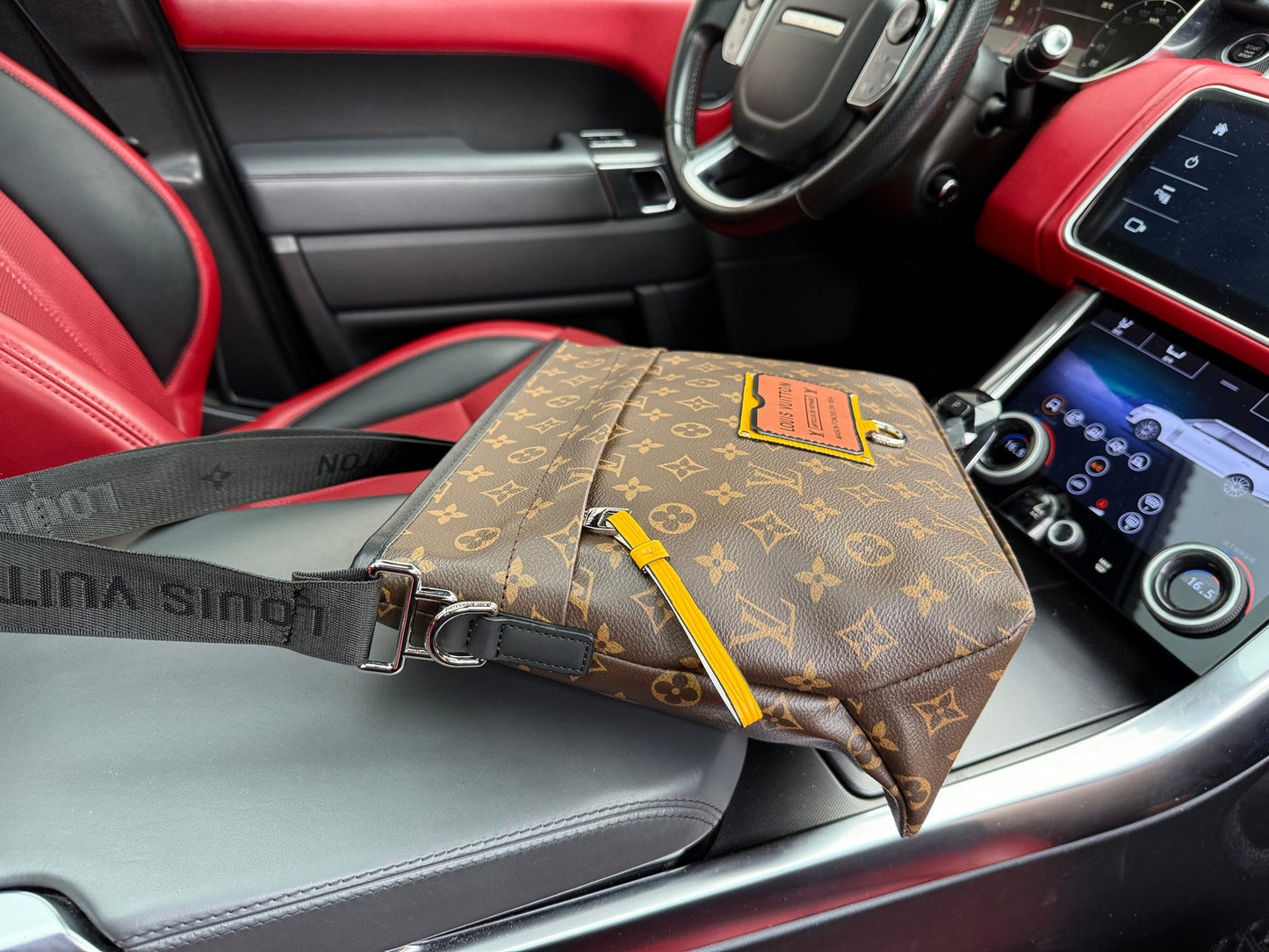 Shoulder Bags