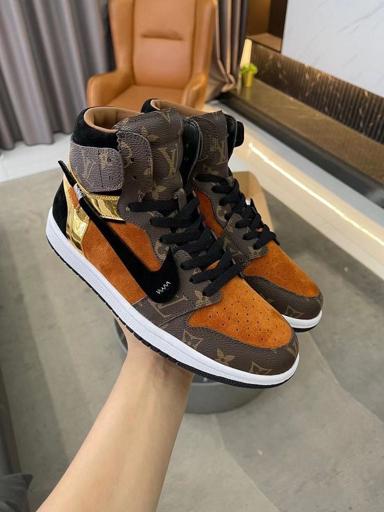Sneaker