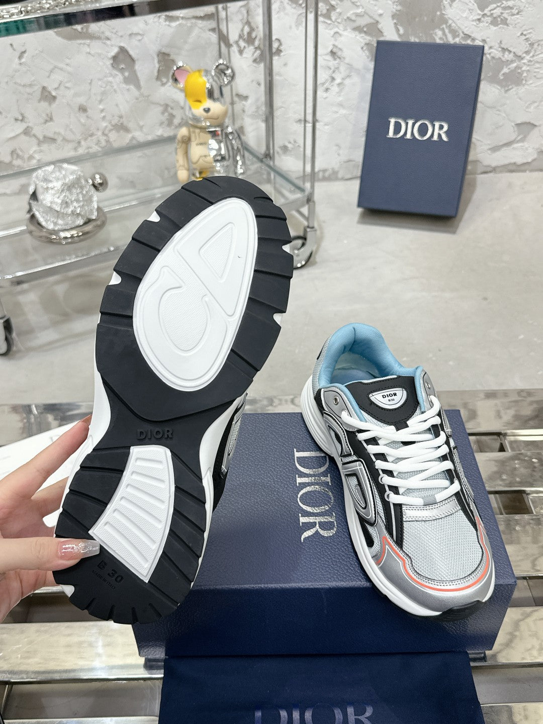 Sneakers