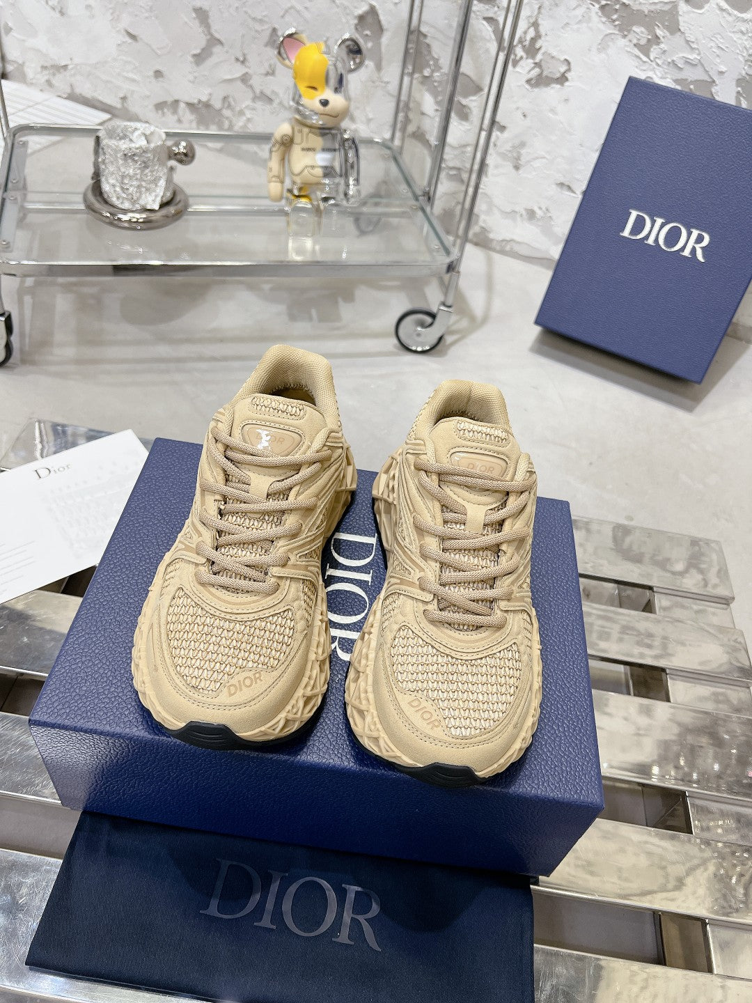 Sneakers