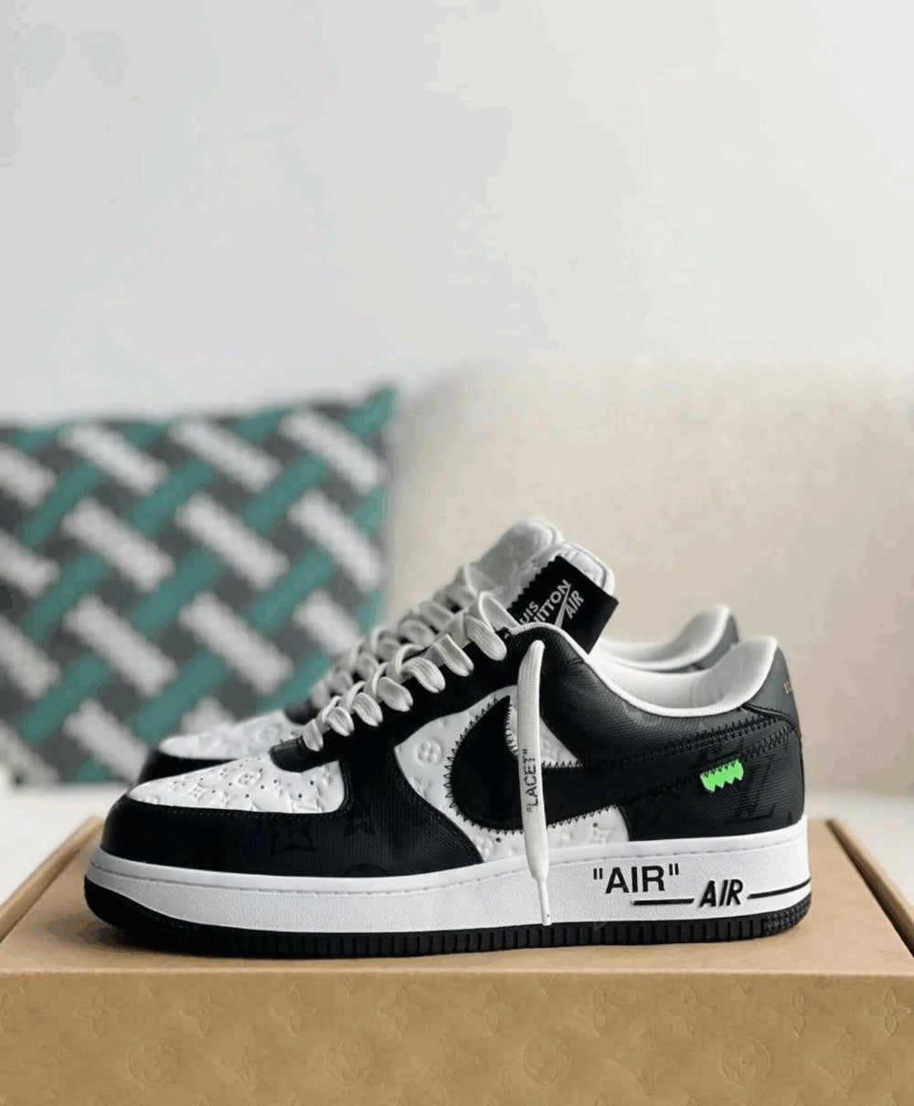 Sneaker