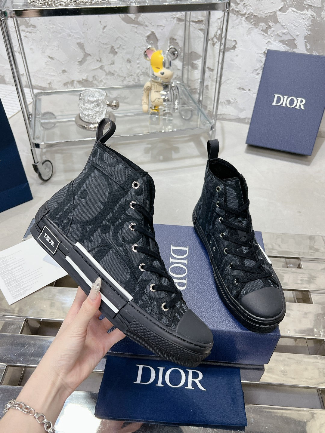 Sneakers