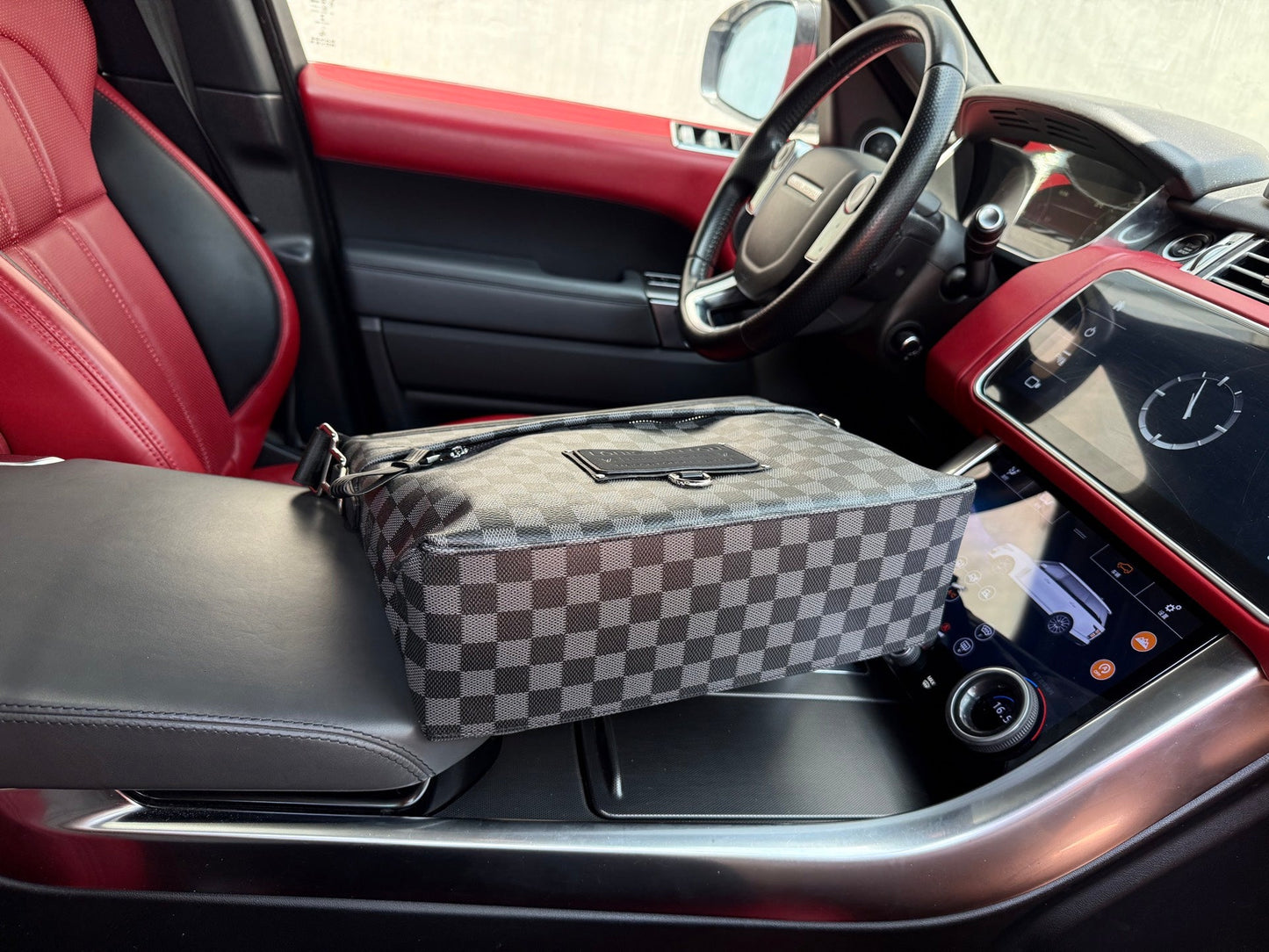 Shoulder Bags