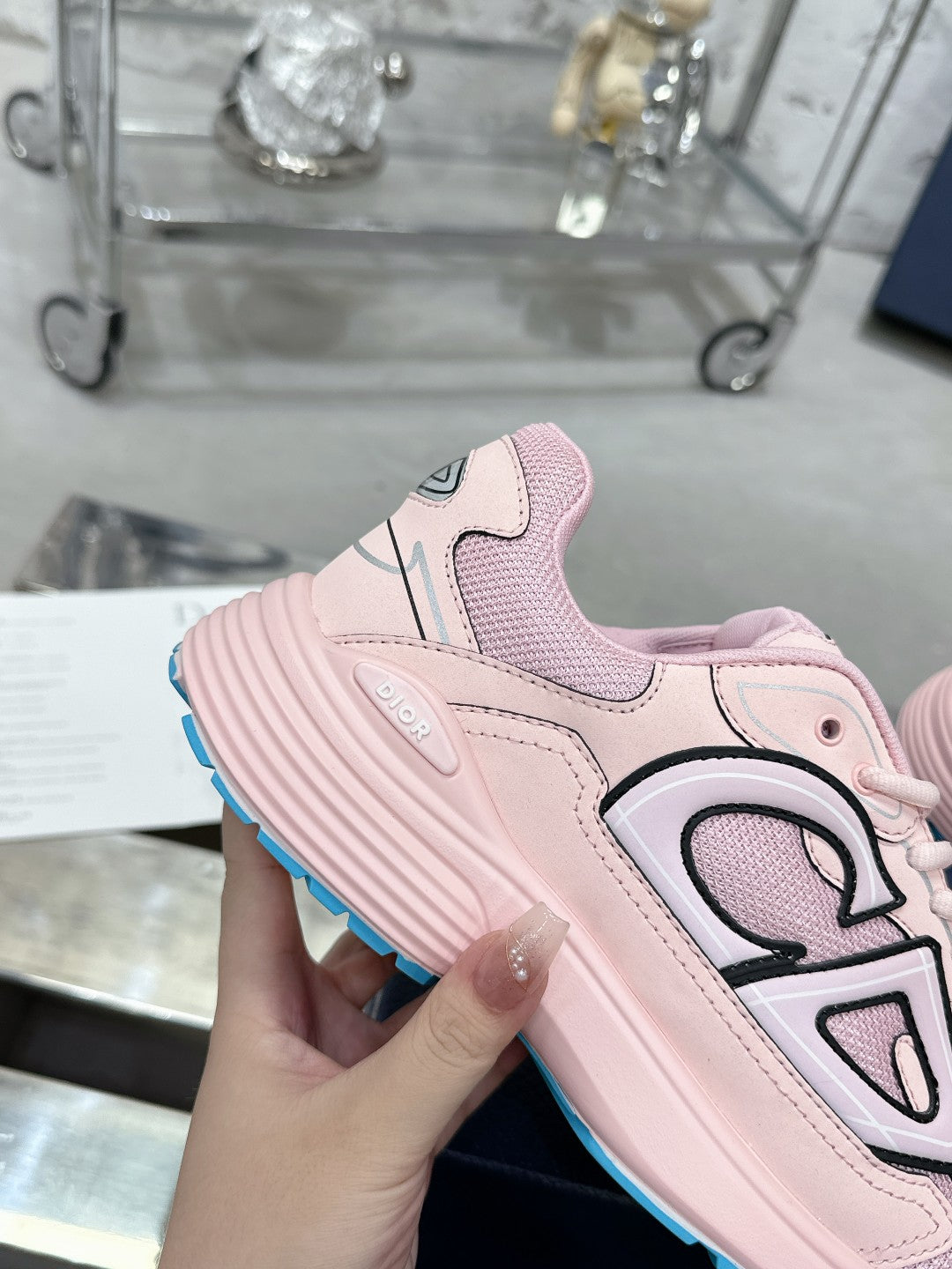 Sneakers