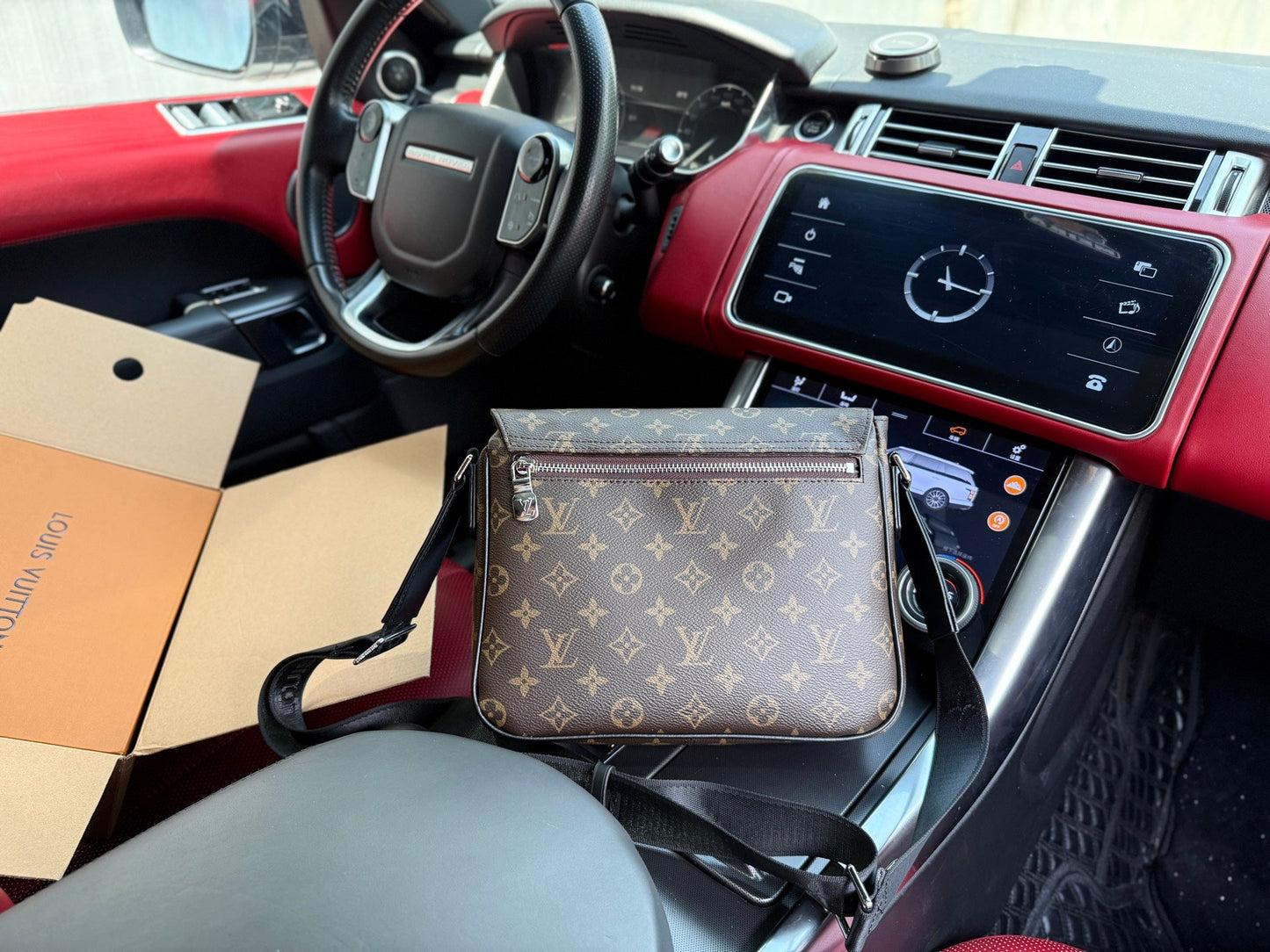 Shoulder Bags