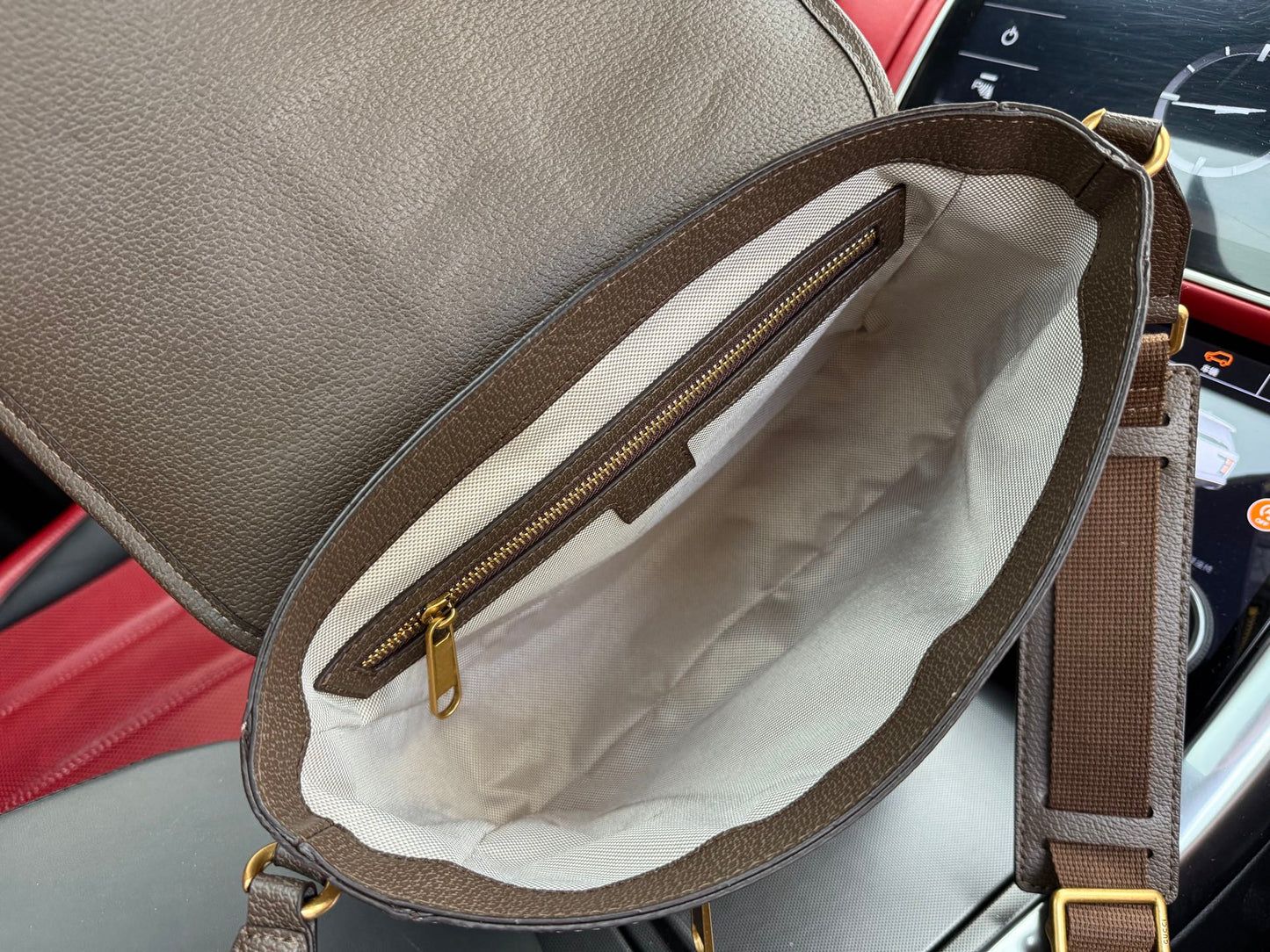 Shoulder Bags