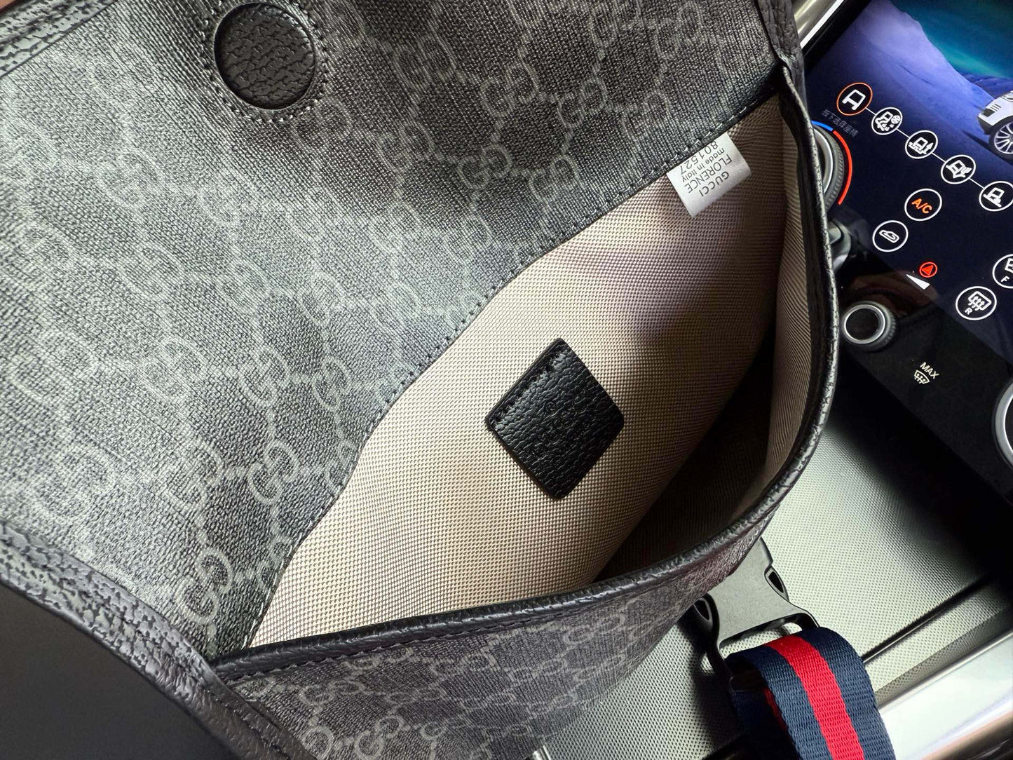 Shoulder Bags