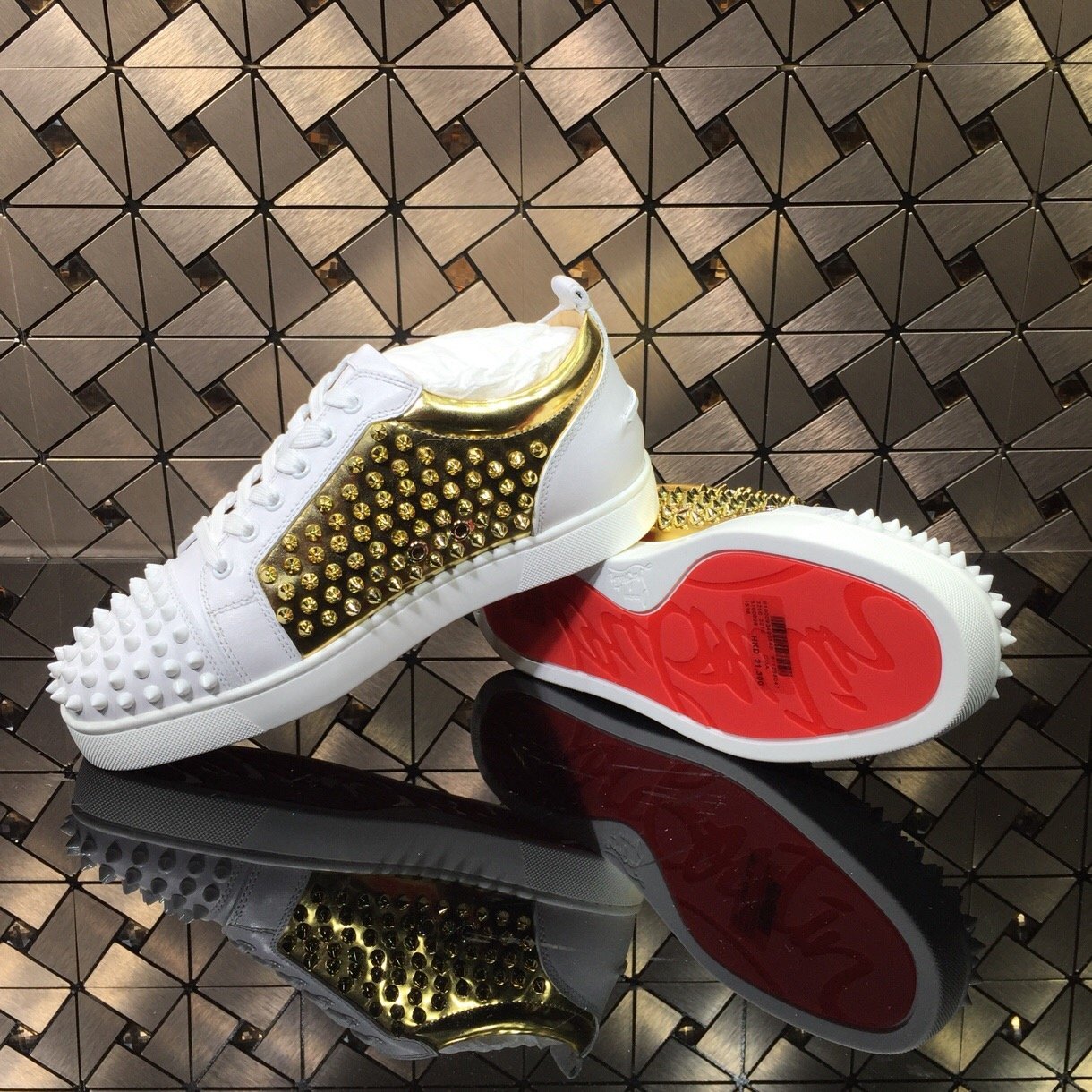 Sneakers