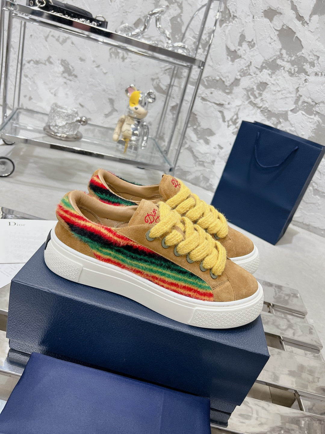 Sneakers