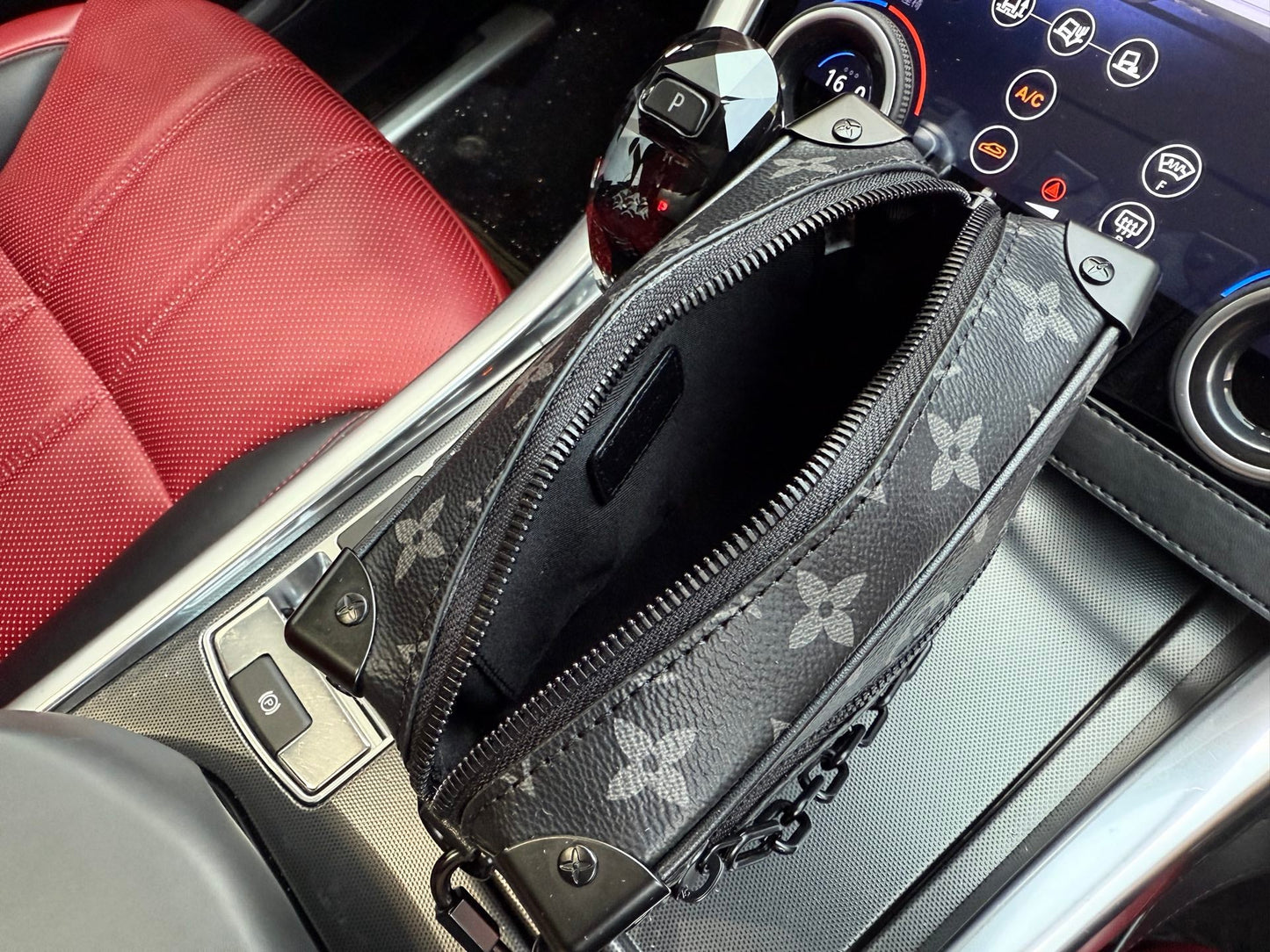 Shoulder Bags