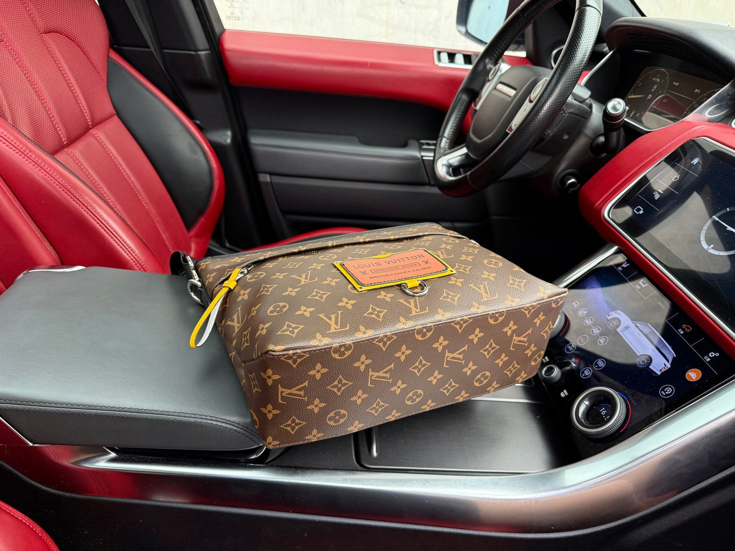 Shoulder Bags