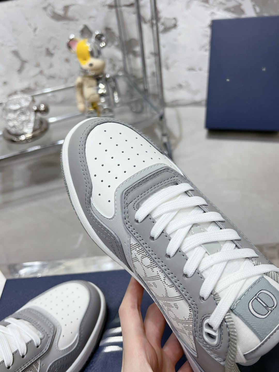 Sneakers