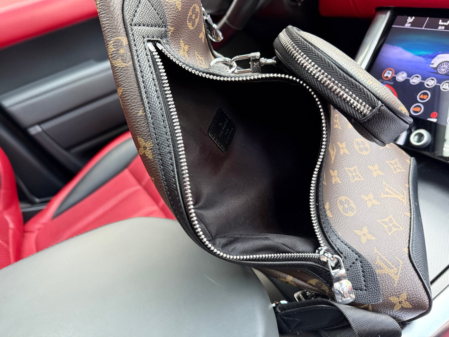 Shoulder Bags
