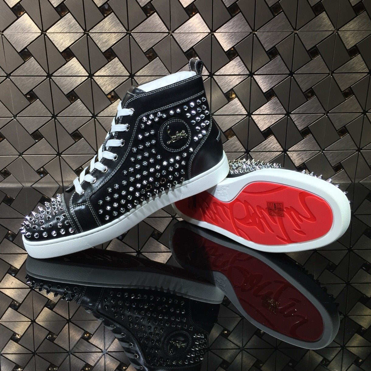 Sneakers