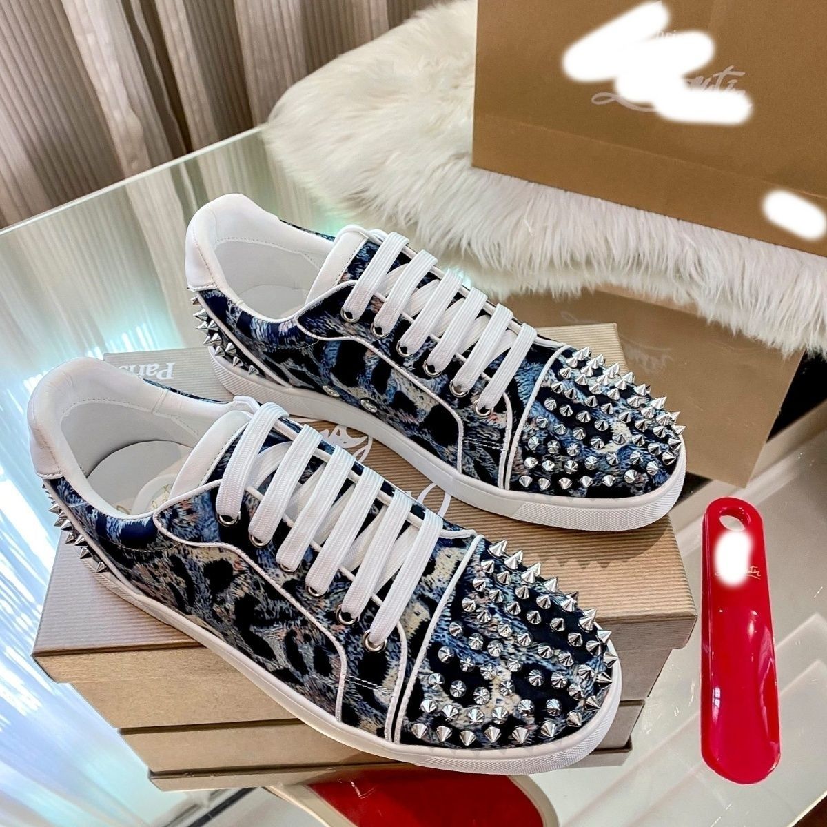 Sneakers
