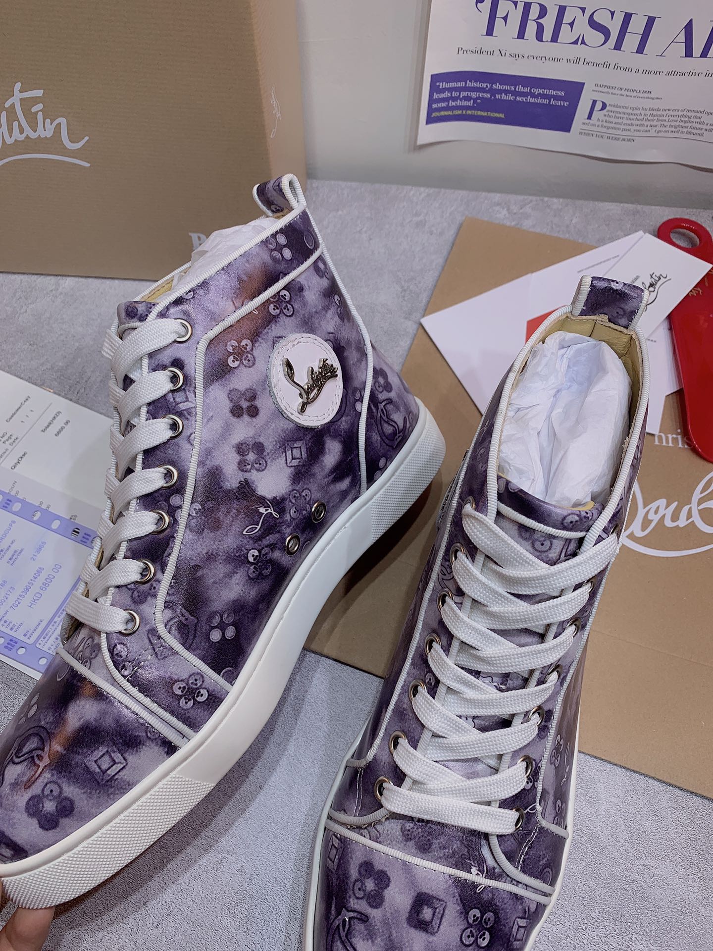 Sneakers