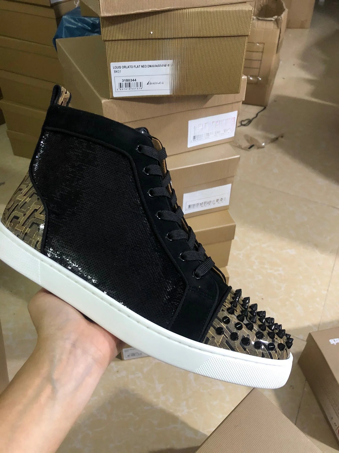 Sneaker