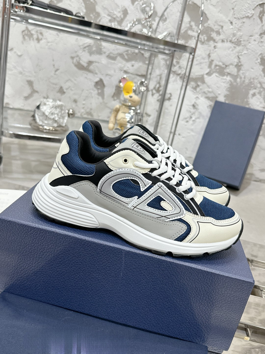 Sneakers