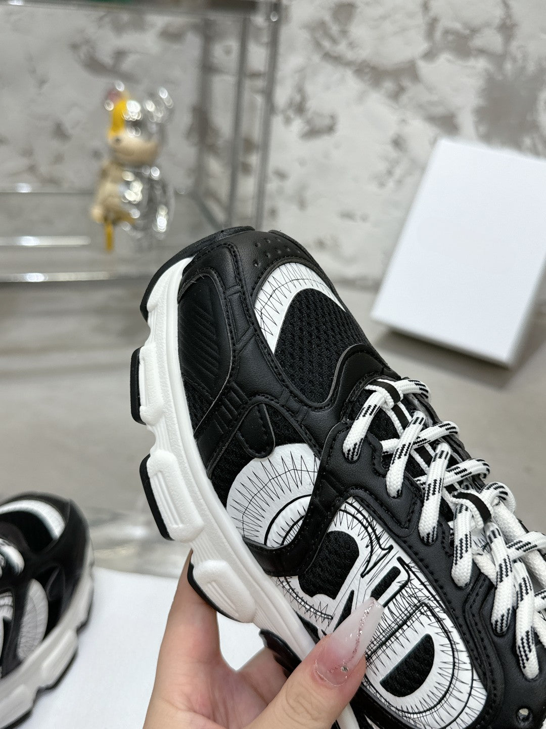 Sneakers